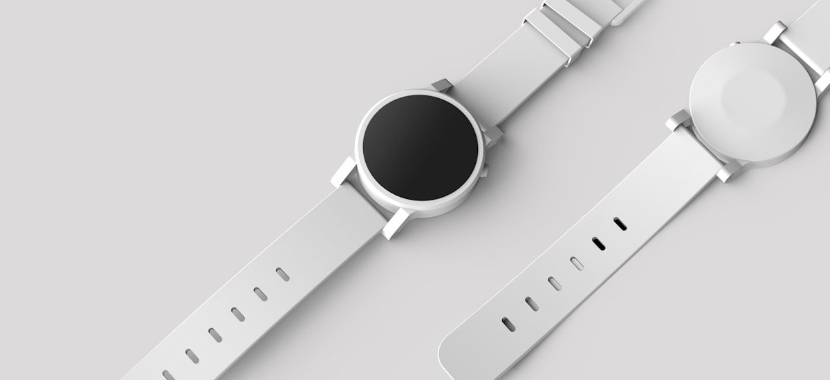 Stijlvol herenhorloge op witte achtergrond